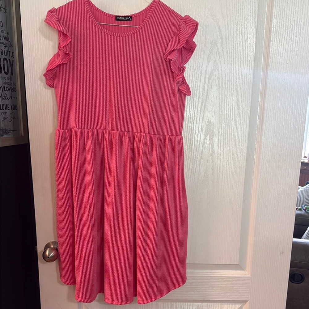 HEIMISH USA Orange Pink Sleeveless Ruffled Midi Dress